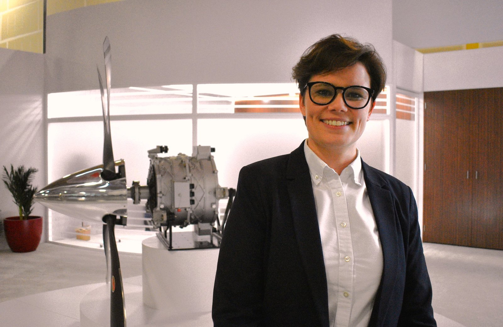 Riona Armesmith, directora de tecnología de MagniX, en la sede de la empresa en Everett, Washington.